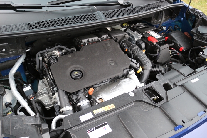 S1-essai-peugeot-3008-bluehdi-130-cher-coeur-de-lion-547729.jpg
