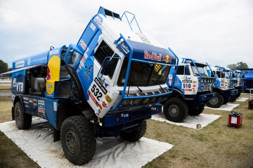team-kamaz-master-vladimir-chagin-dakar-rallye-2014.jpg